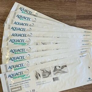New Lot Of 10 ConvaTec Aquacel
AG Advantage 3.5"x14" Dressing
Silver (422607)